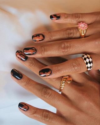 Tortoiseshell nails