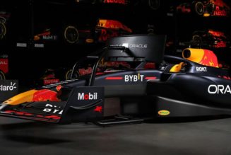 Oracle Red Bull Racing Unveils World-First RB19 Motion Simulator