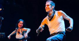 Perry Farrell’s wife: Jane’s Addiction singer seeking medical help after onstage meltdown