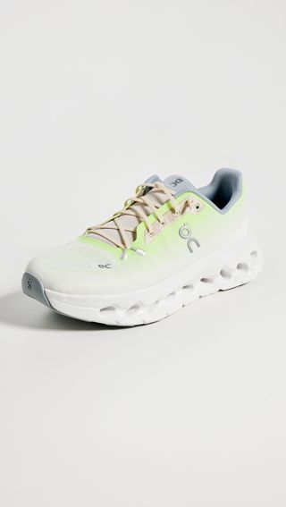 Cloudtilt Sneakers