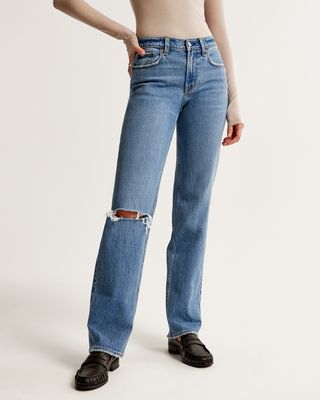 Mid Rise 90s Straight Jean