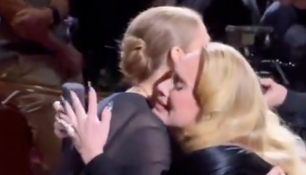 Adele bursts into tears after seeing Celine Dion at her concert