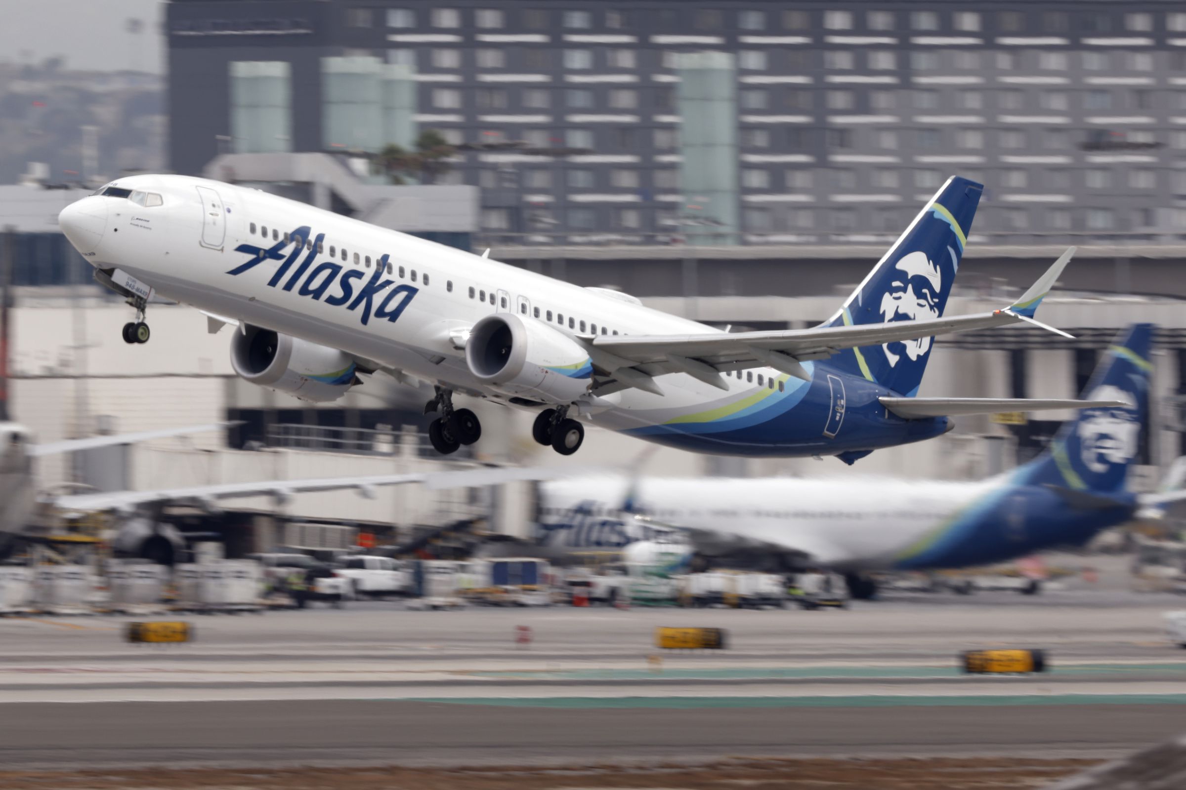 Alaska Airlines At Los Angeles International Airport