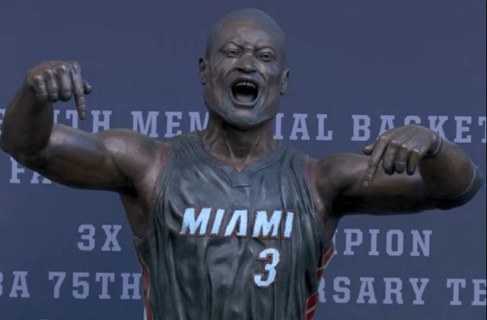 Dwyane Wade Statue