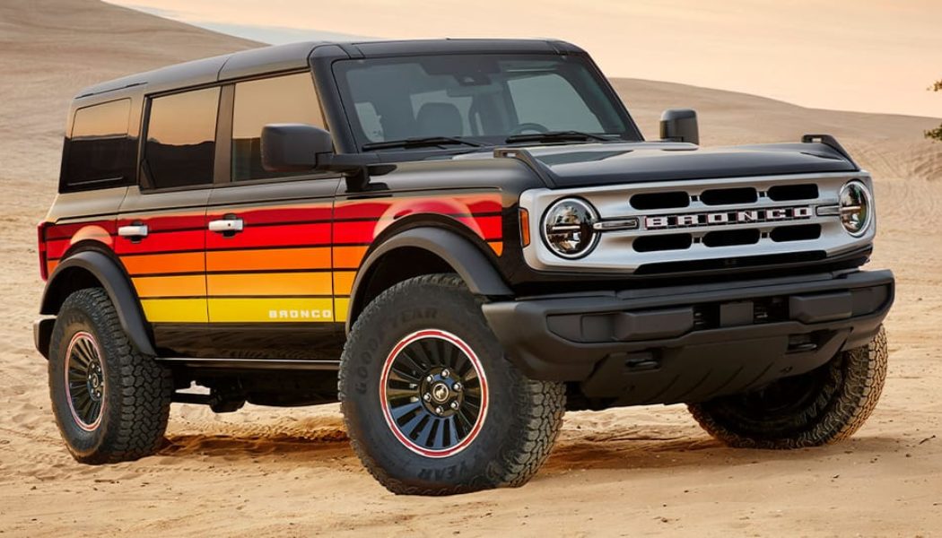 Ford Gives Its New Bronco a Retro Touch With the “Free Wheeling Package”