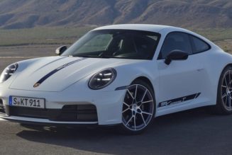 Porsche Keeps Manual Alive with New Six-Speed 911 Carrera T