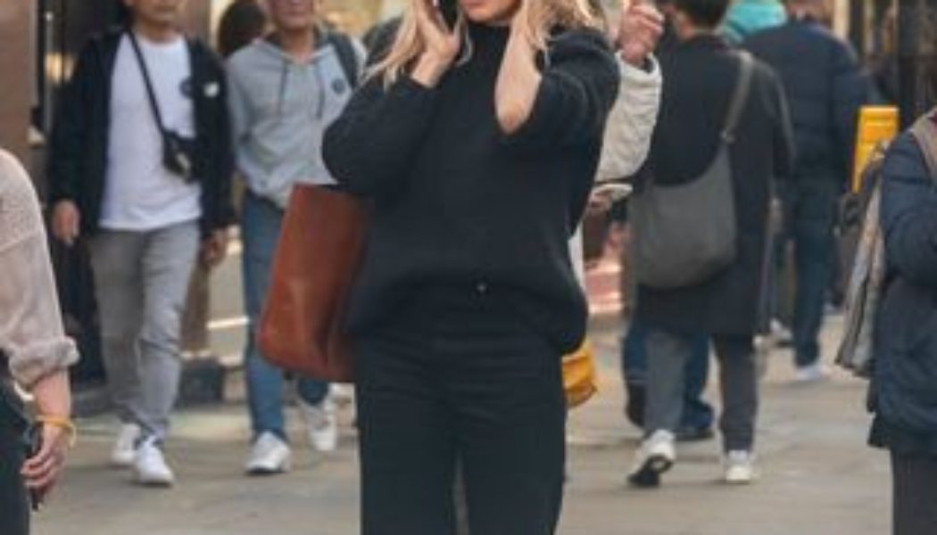 Sienna Miller Just Wore the Boot Trend Fashion People Use to Make Basic Jeans Outfits Look Much Chicer