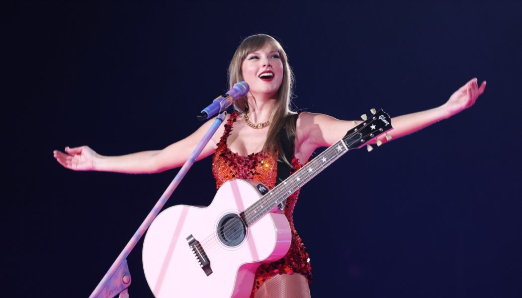 Taylor Swift become richest female musician with net worth of $1.6 billion