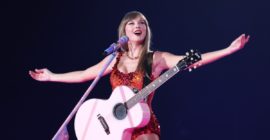 Taylor Swift become richest female musician with net worth of $1.6 billion