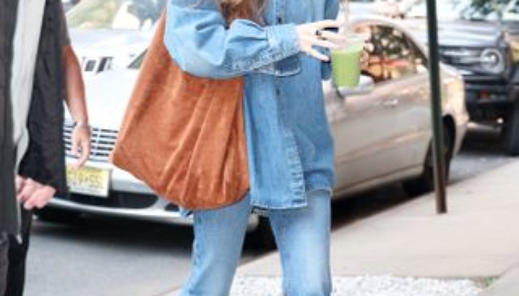 The $56 Gap Bag I'm Buying to Emulate Dakota Johnson's $1190 Version