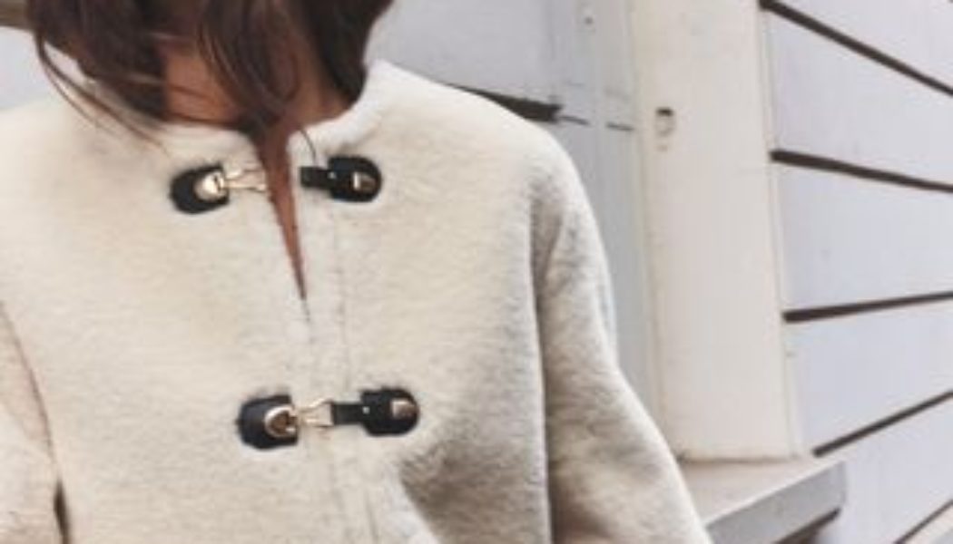 The Chicest People I Know Wear This Specific Jacket Trend in Winter—I Just Found a £50 Alt at Zara