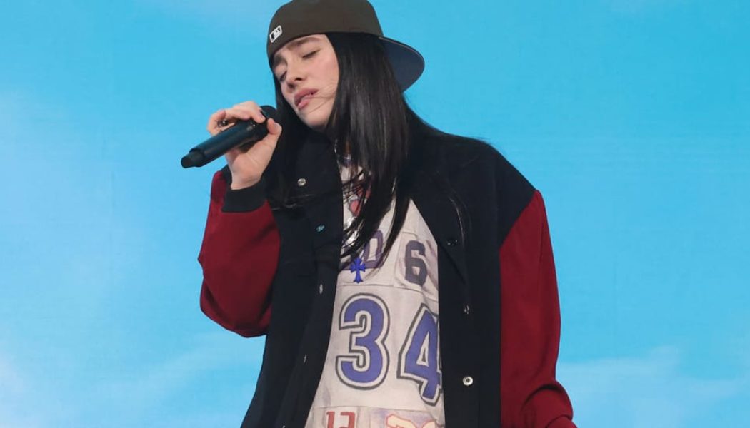 Watch Billie Eilish Perform “Birds of a Feather” on ‘SNL’