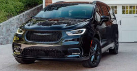 A fully electric Chrysler Pacifica is in the works