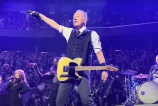 Bruce Springsteen opens Halloween show with "Ghostbusters" cover