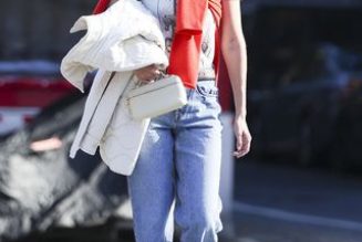 Gigi Hadid Wore the Flat Shoes Every NYC Fashion Girl Owns for Casual Days