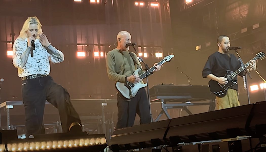 Linkin Park joined by Helmet's Page Hamilton for live debut of "All for Nothing"