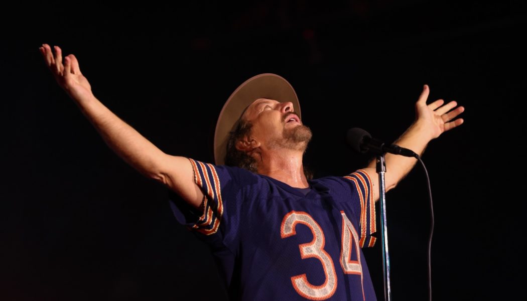 Pearl Jam cover Temple of the Dog's "Hunter Strike" for first time in 10 years