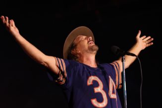 Pearl Jam cover Temple of the Dog's "Hunter Strike" for first time in 10 years