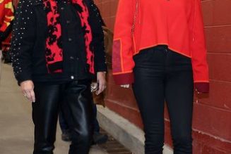 Taylor Swift Just Wore Black Skinny Jeans to the Chiefs Game in the Most 2024 Way