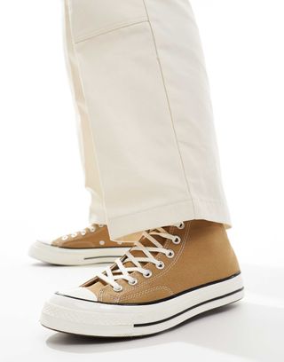 Converse Chuck 70 Hi Trainers in Tan