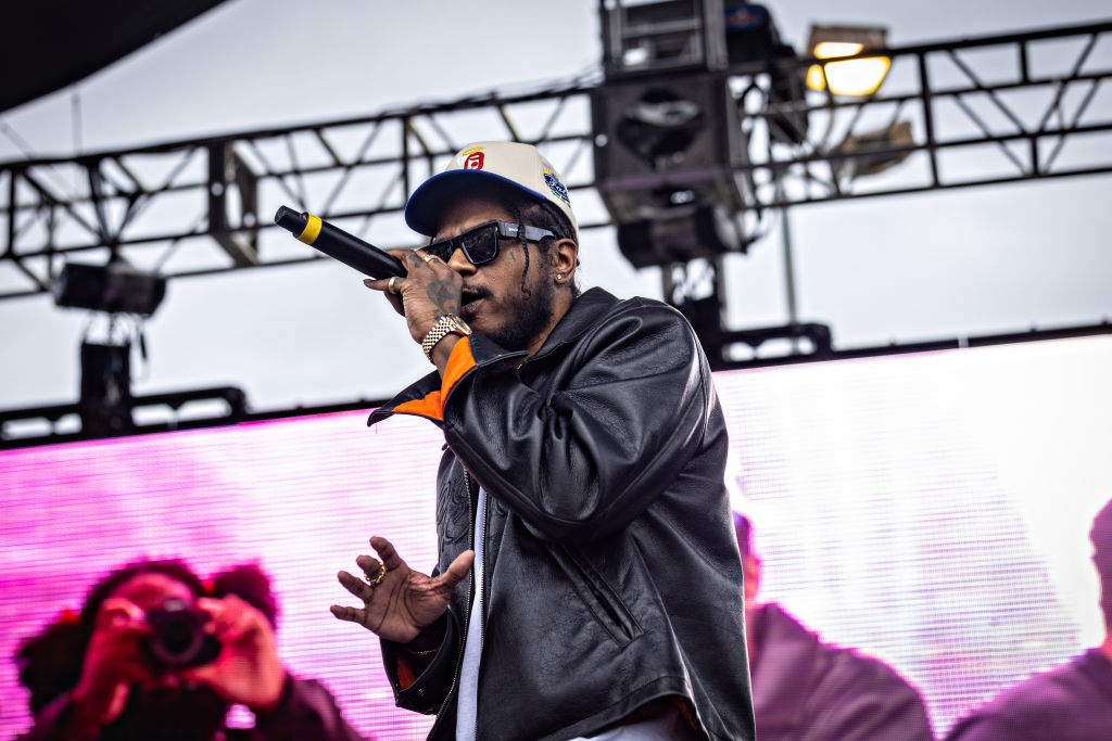 Top Dawg Entertainment (TDE) throws its 10th annual toy drive and concert featuring SZA, Jay Rock, YG and other TDE artists performing followed by a gift giveaway to kids in the Nickerson Gardens housing projects