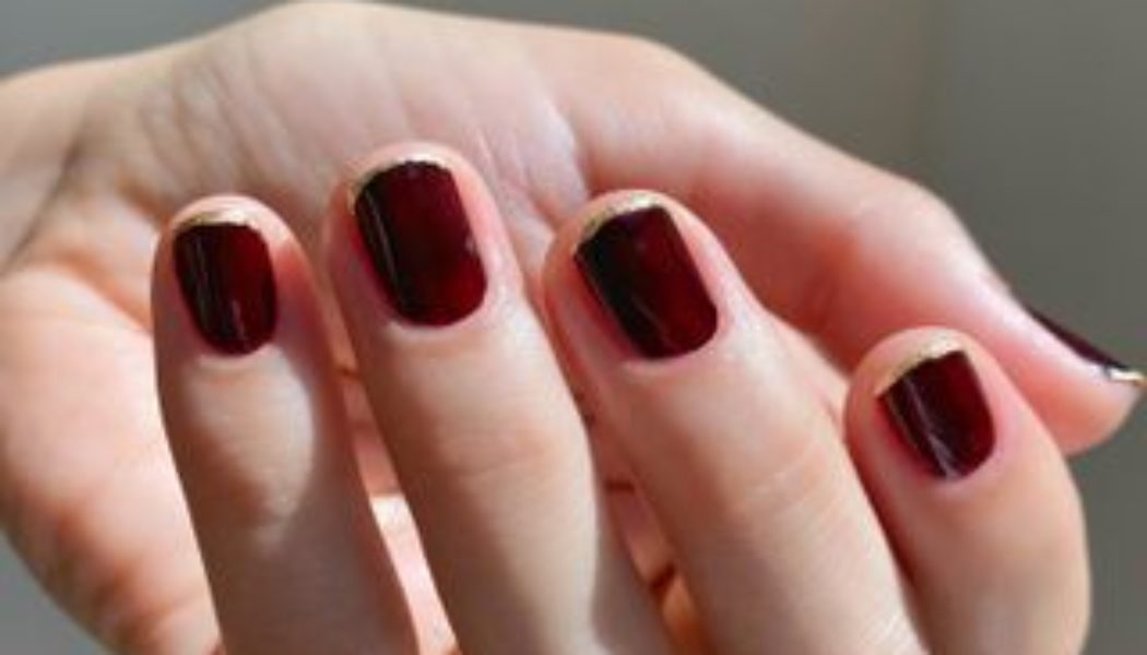 This Rich-Looking Colour Combination Is Taking Over Our Party-Season Manicures