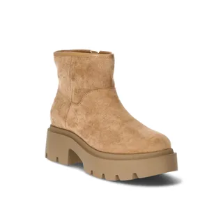 No Boundaries, No Boundaries Women's Cozy Lug Sole Ankle Boots