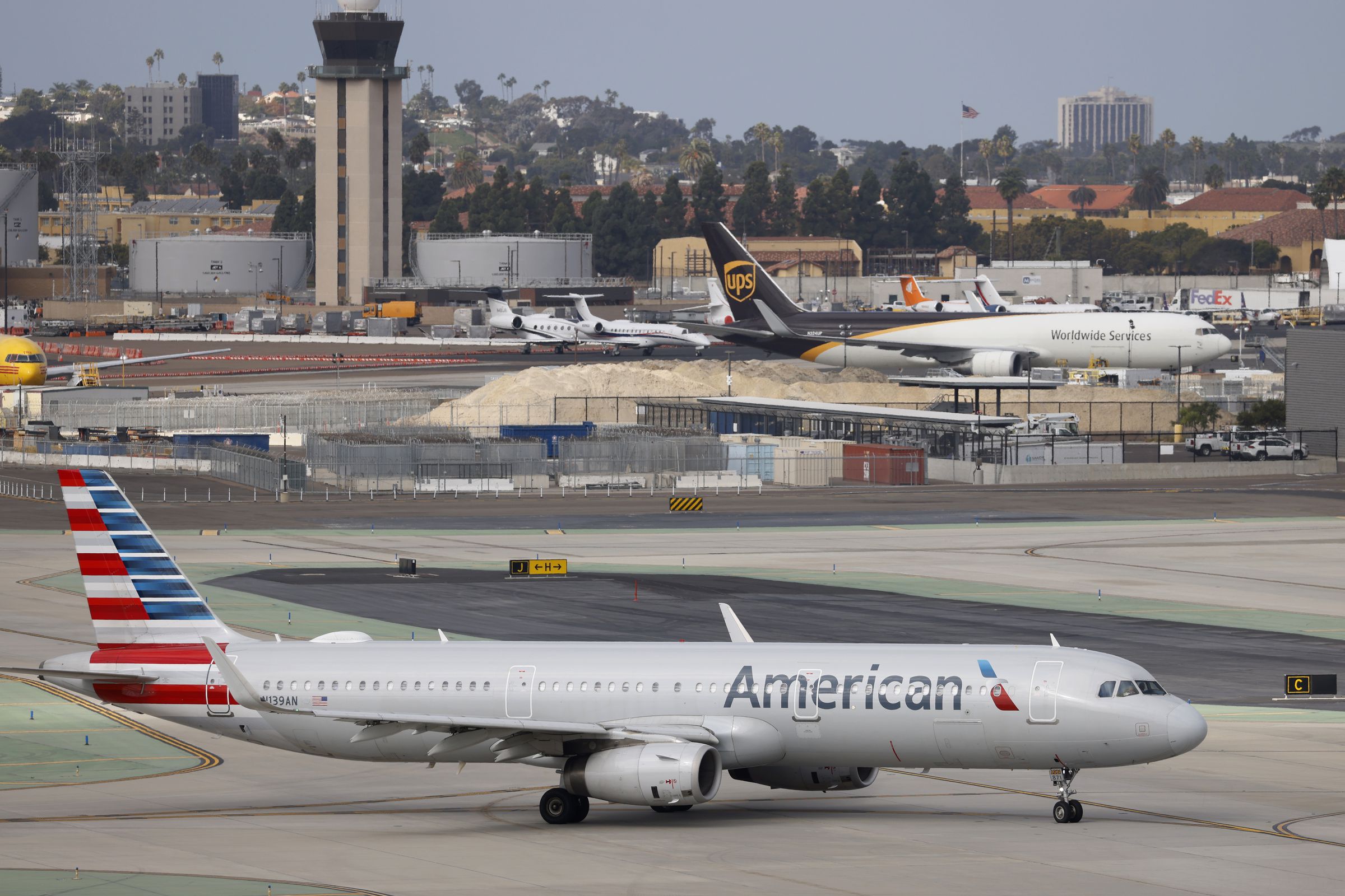 American Airlines At San Diego International Airport