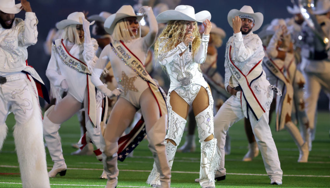 Beyoncé Slays Christmas NFL Halftime Show On Netflix, Social Media Reacts