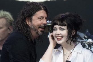 Dave Grohl's daughter Violet working on debut album