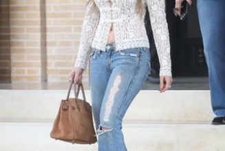 Jennifer Lopez Wore the Pretty Shirt Trend That Makes Even Y2K Jeans Look Elegant