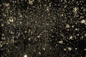 Rafael Lozano-Hemmer Captures 7,000 Heartbeats Inside Swarovski Crystals