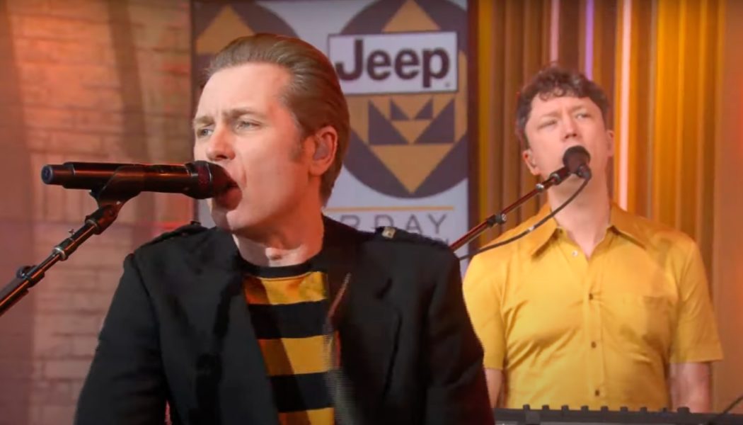 Franz Ferdinand perform new song “Bar Lonely” on CBS Saturday Sessions