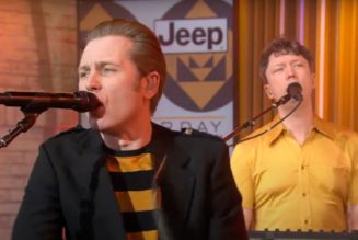 Franz Ferdinand perform new song “Bar Lonely” on CBS Saturday Sessions