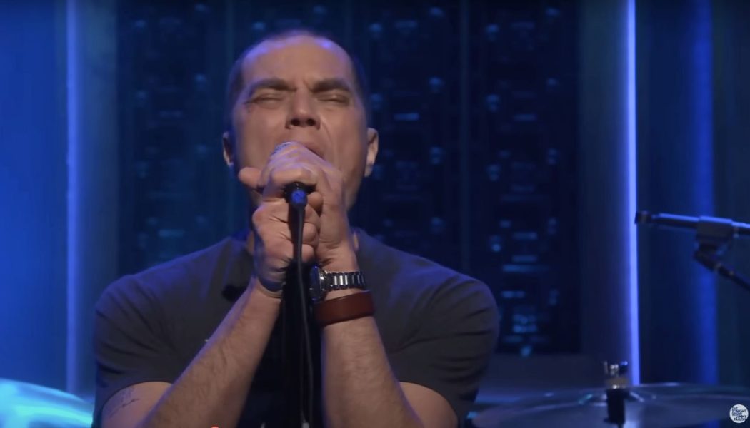 Michael Shannon and Jason Narducy perform R.E.M.'s "Driver 8" on Fallon