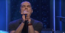 Michael Shannon and Jason Narducy perform R.E.M.’s “Driver 8” on Fallon