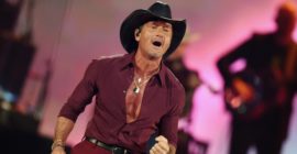 Tim McGraw to play first-ever concert at the Field of Dreams movie site