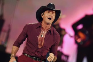 Tim McGraw to play first-ever concert at the Field of Dreams movie site