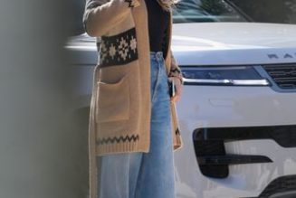 J.Lo Just Ditched Her Skinny Jeans to Wear This 2025 Denim Trend With $160 Uggs