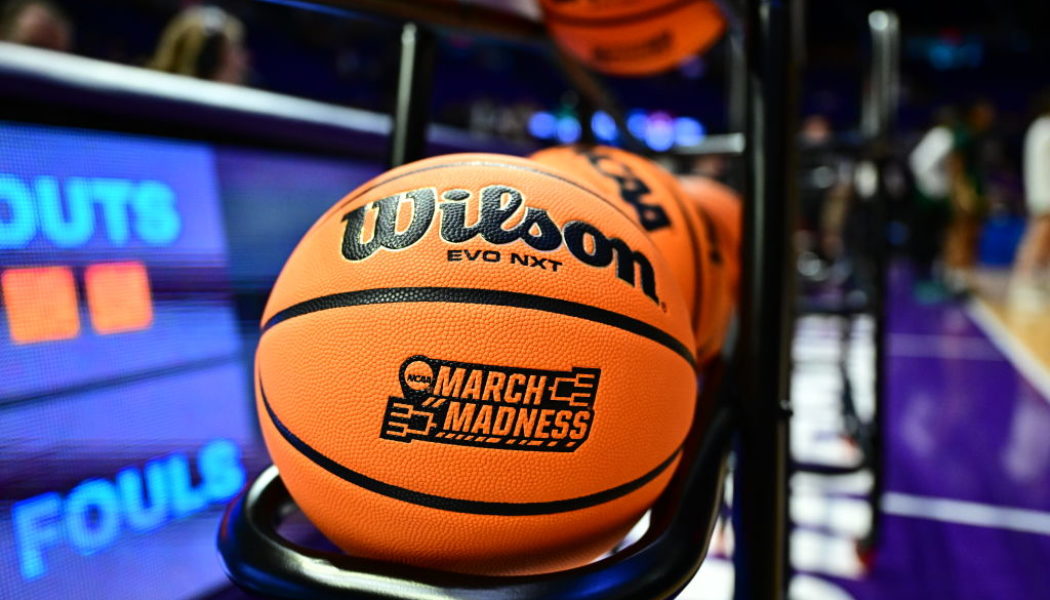 #MarchMadness: NCAA Basketball Tournament Sweet 16 Brackets Take Shape, Fans Reacts